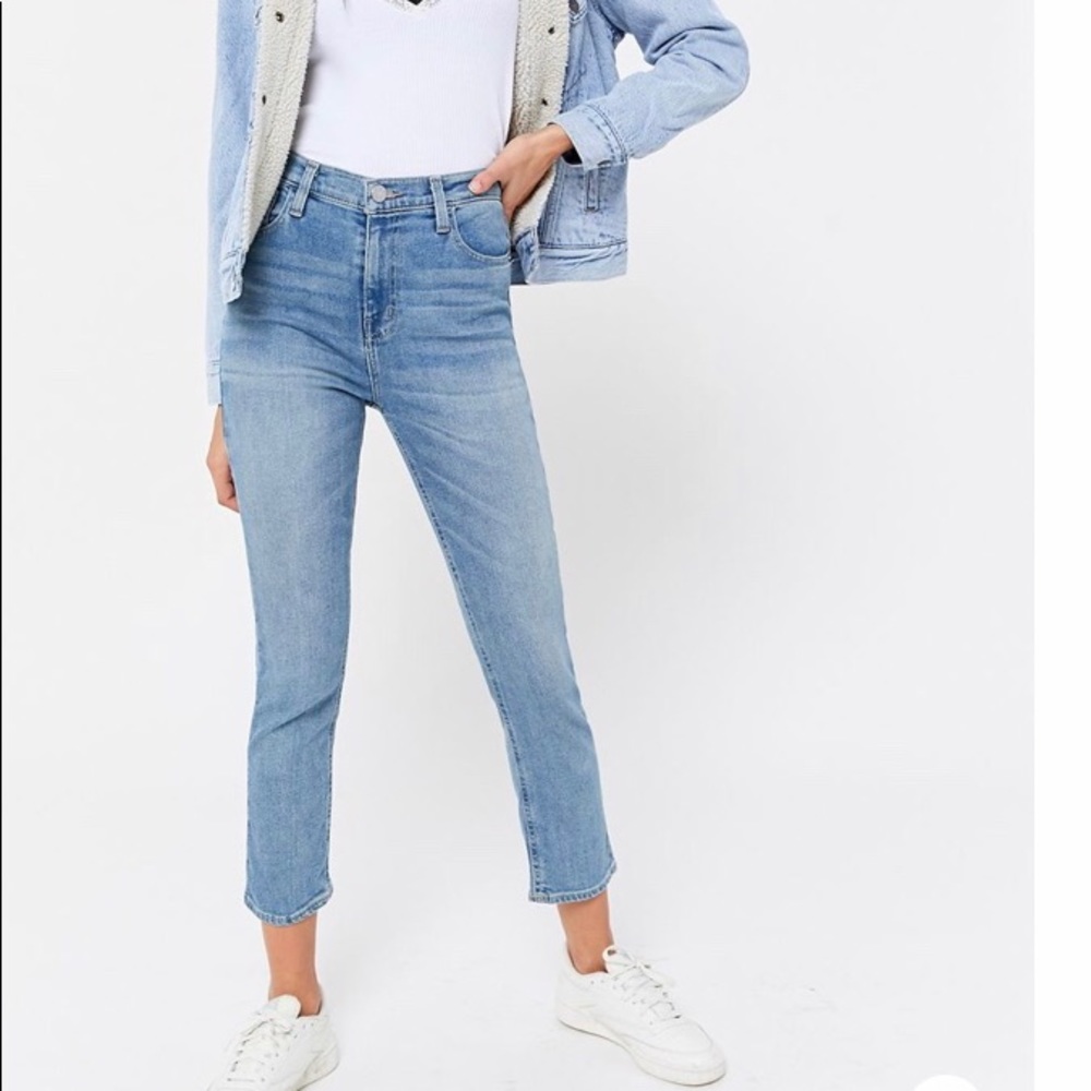 UO cropped High Rise girlfriend jeans